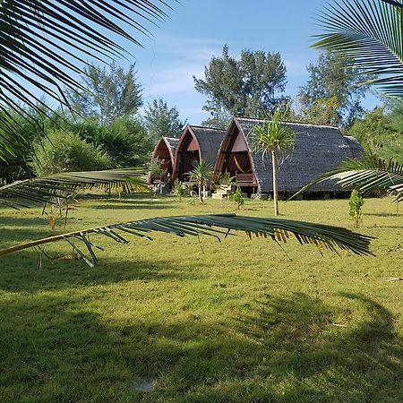Sasak Island Bungalows Gili Meno Exterior photo