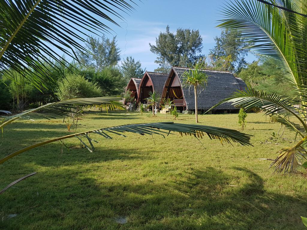 Sasak Island Bungalows Gili Meno Exterior photo